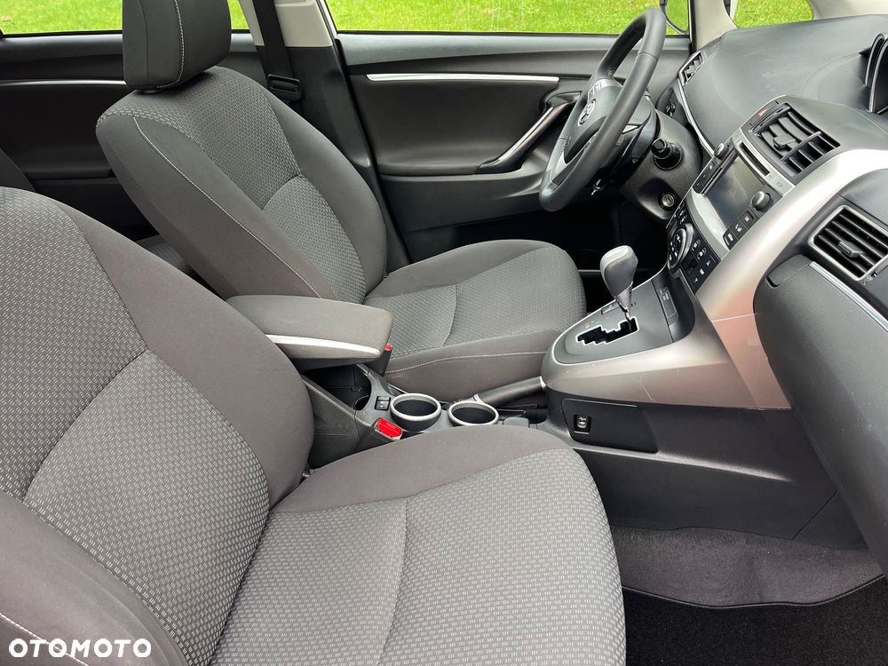 Toyota Verso 1.8 Prestige 7os MS - 27