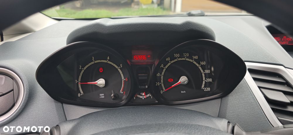 Ford Fiesta 1.25 Ambiente - 21