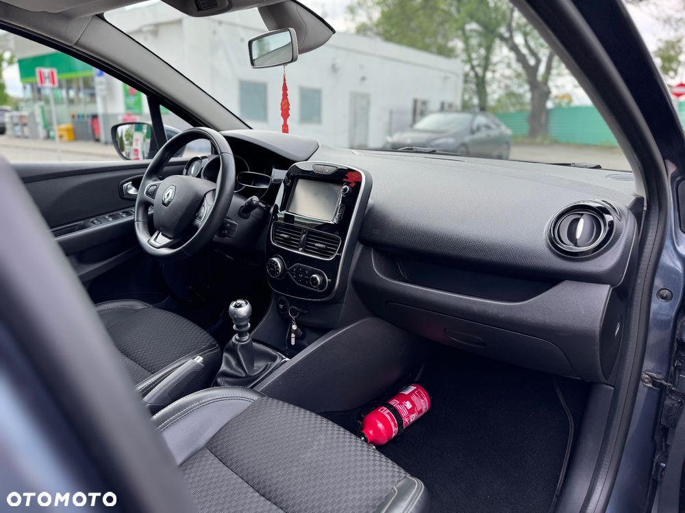 Renault Clio - 11
