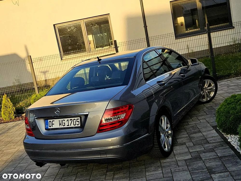 Mercedes-Benz Klasa C 180 BlueEFFICIENCY Avantgarde - 9