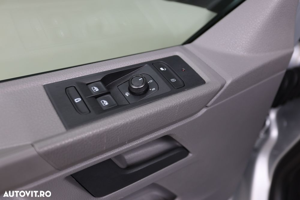 Volkswagen Caravelle LR Highline DSG - 29