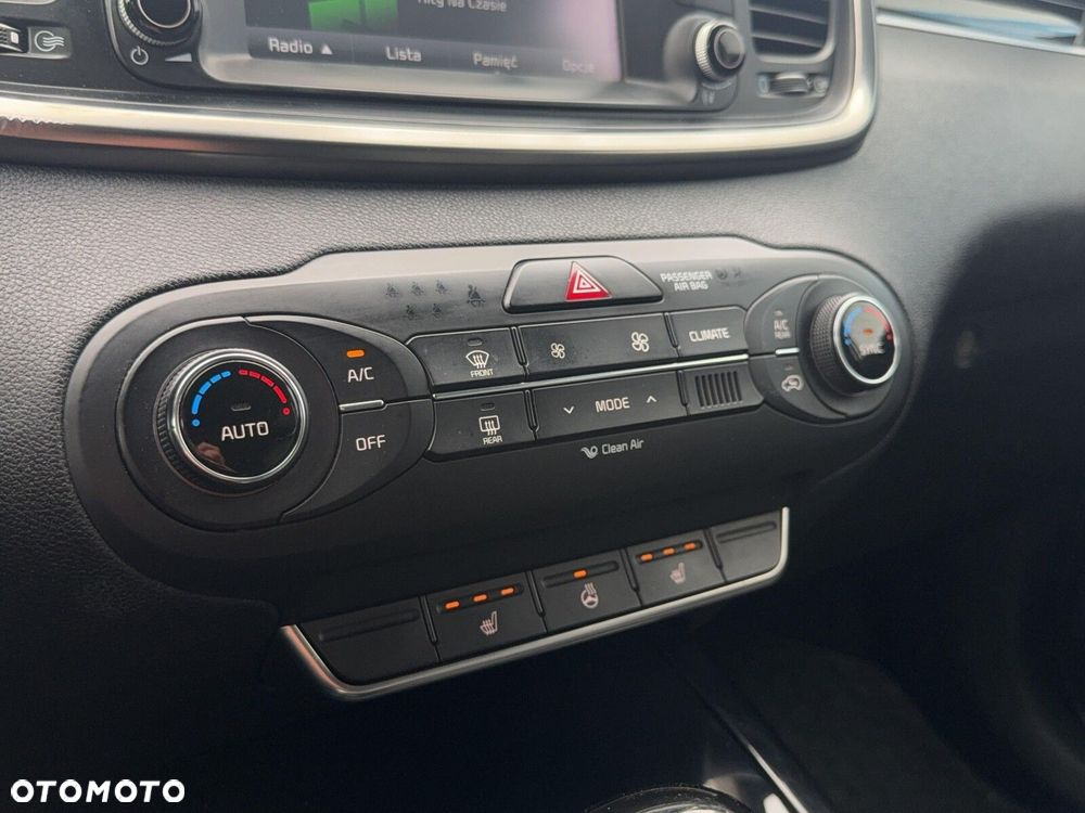Kia Sorento - 22