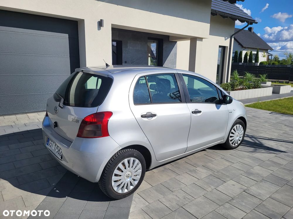 Toyota Yaris - 3