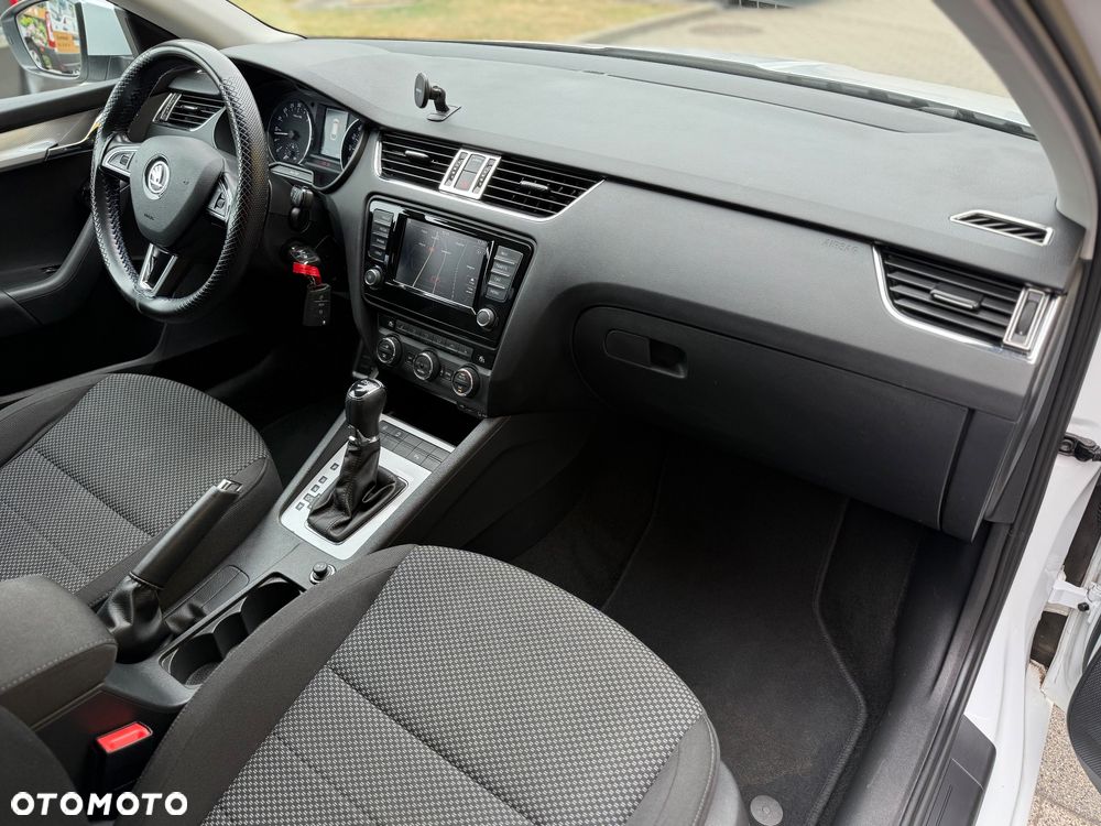 Skoda Octavia 1.6 TDI (Green tec) DSG Ambition - 25