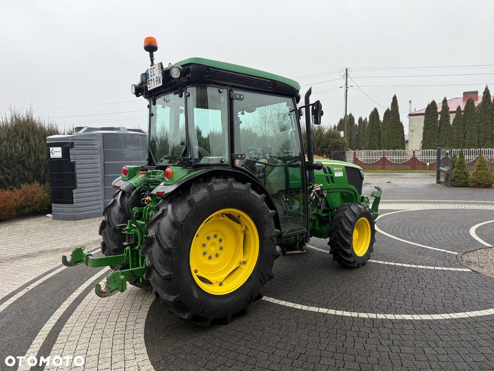 John Deere 5100GN - 5