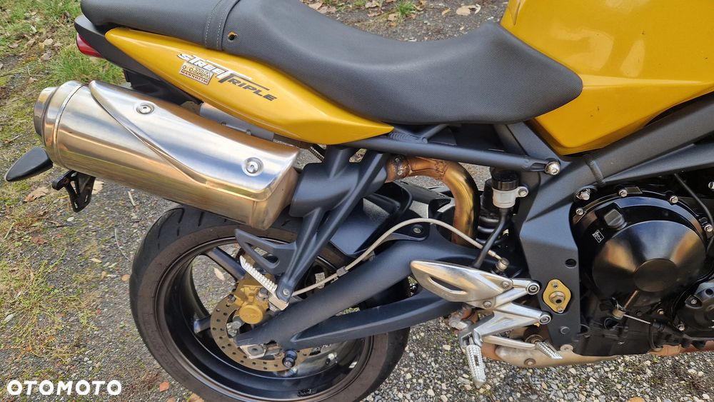 Triumph Street Triple 675 cały na części. Bezwypadkowy. Rama, czasza, lampa, bak, wahacz, zaciski, tłumik, kierunkowskazy, chłodnica. - 8