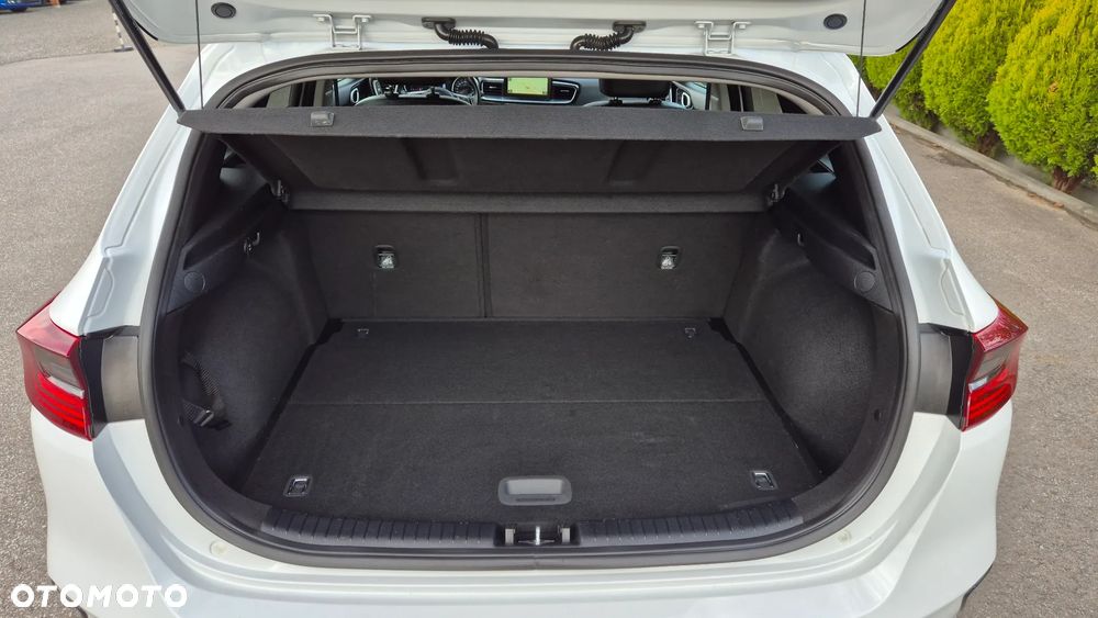 Kia Ceed 1.4 T-GDI L Business Line Plus - 23