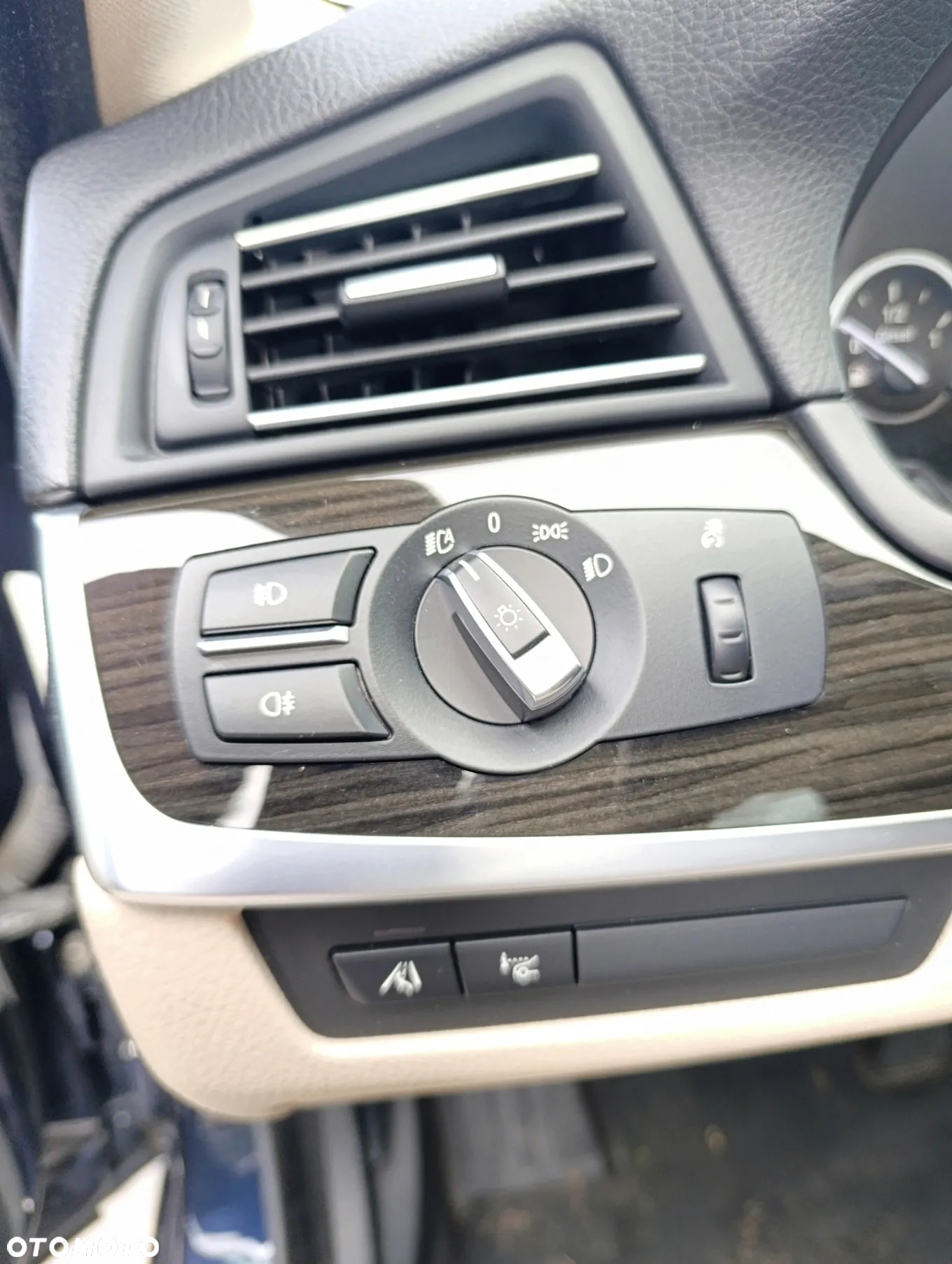 BMW Seria 5 520d Touring Luxury Line - 11