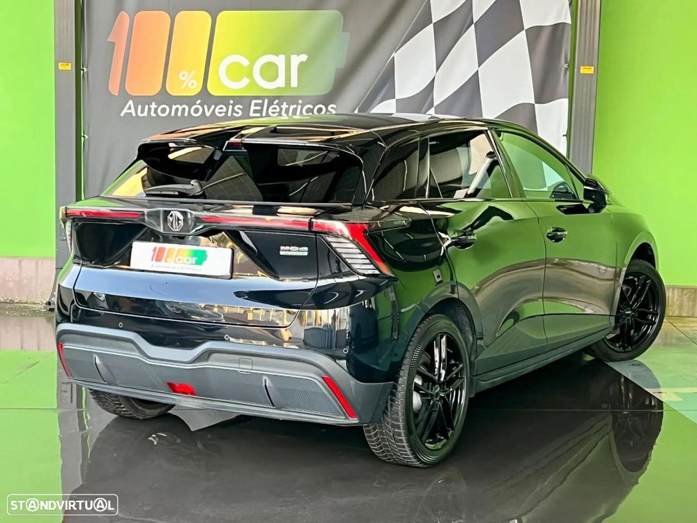 MG MG4 64 kWh Luxury - 5