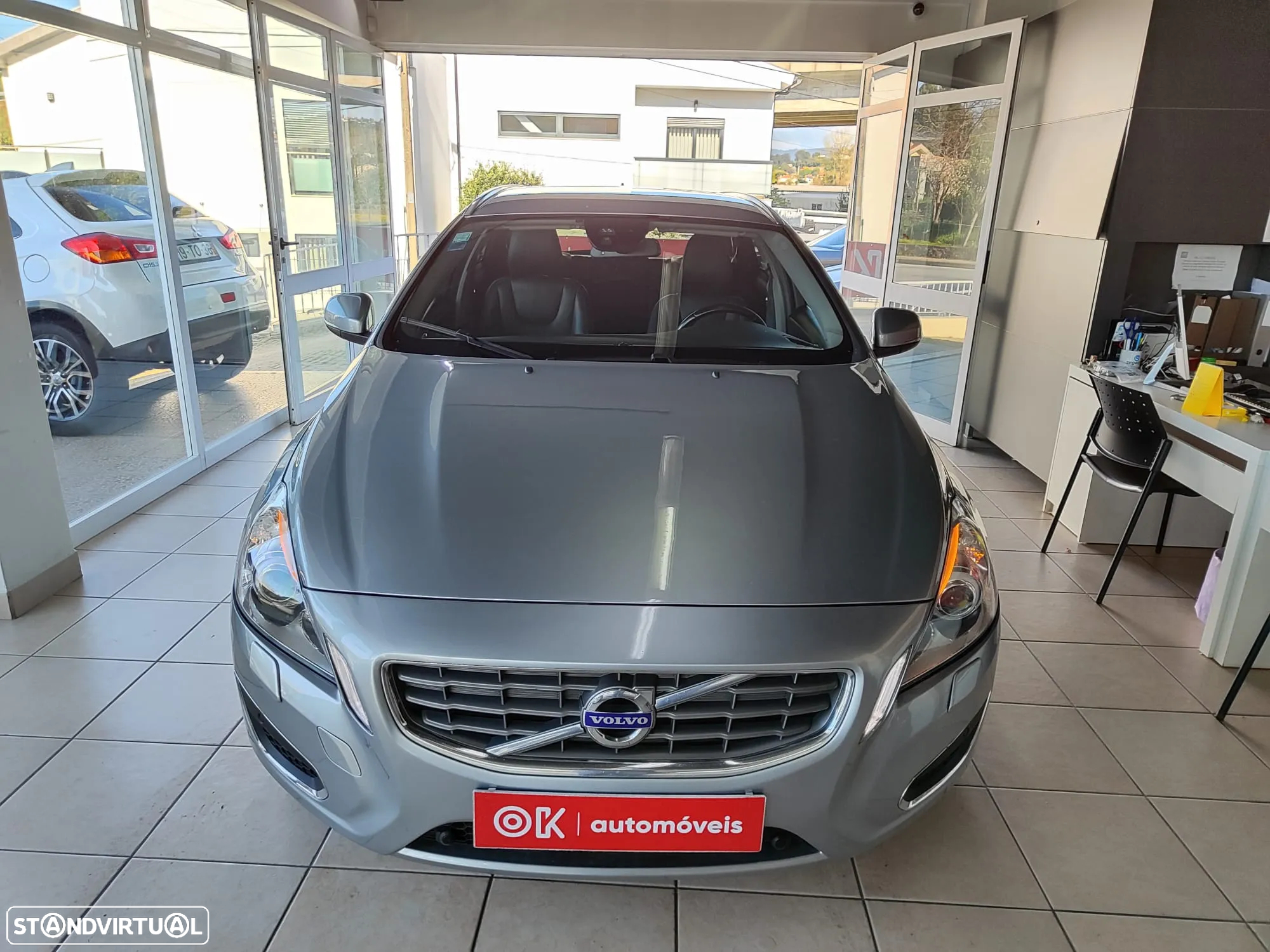 Volvo V60 D3 Geartronic Summum - 5