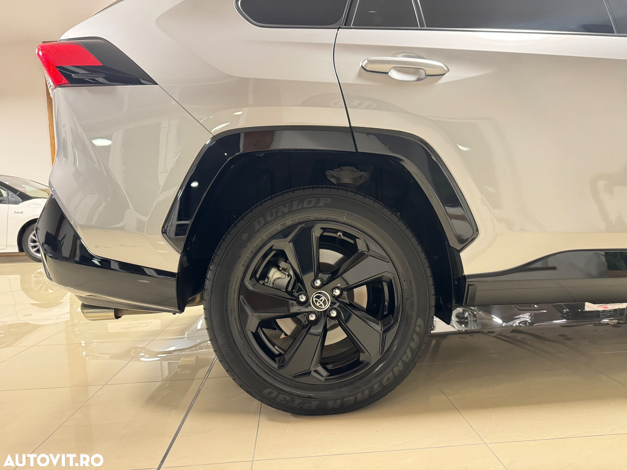 Toyota RAV4 2.5 4x4 Hybrid Team Deutschland - 30