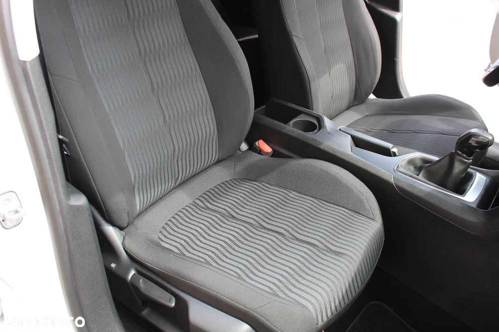 Peugeot 308 - 25