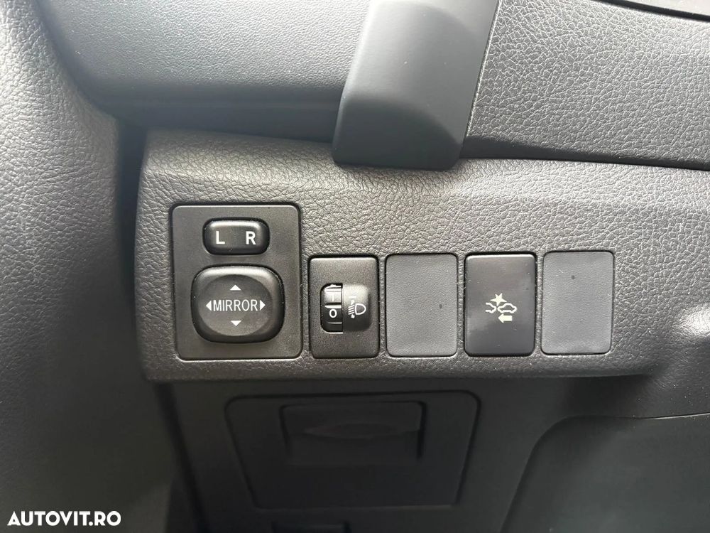 Toyota Auris 1.6 L Valvematic Luna - 16