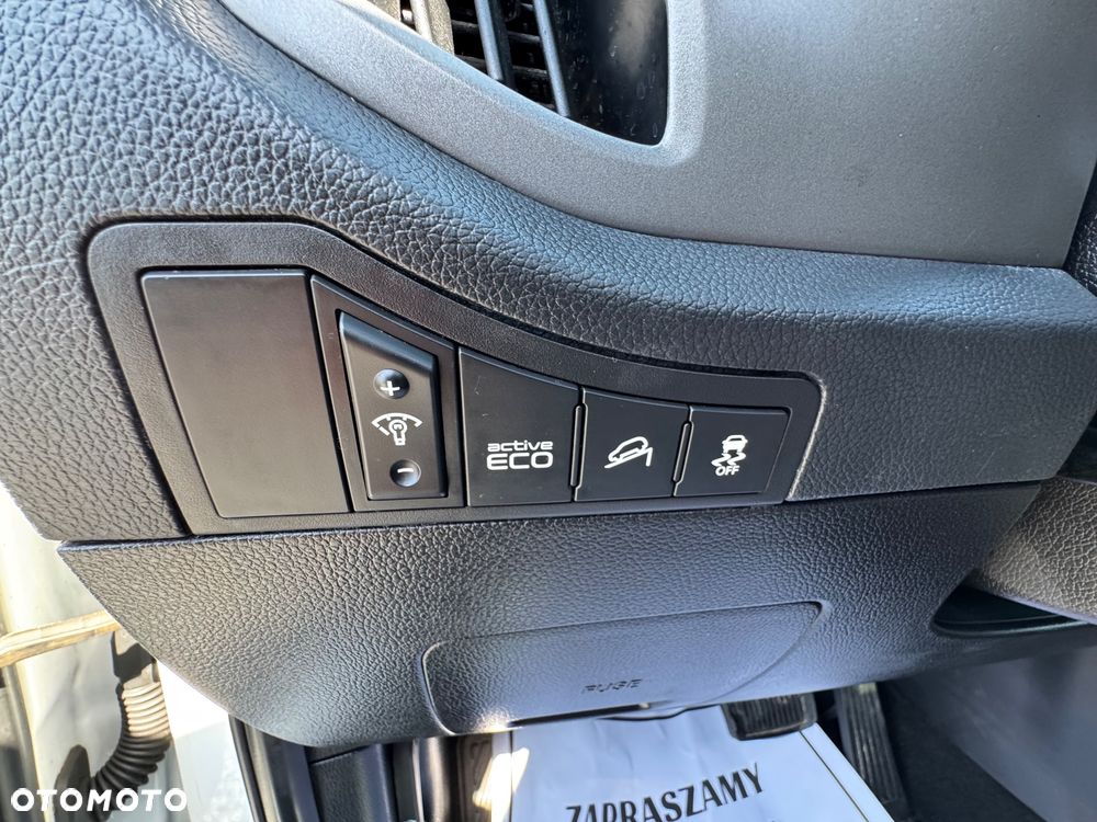 Kia Sportage 2.0 CRDI XL - 28