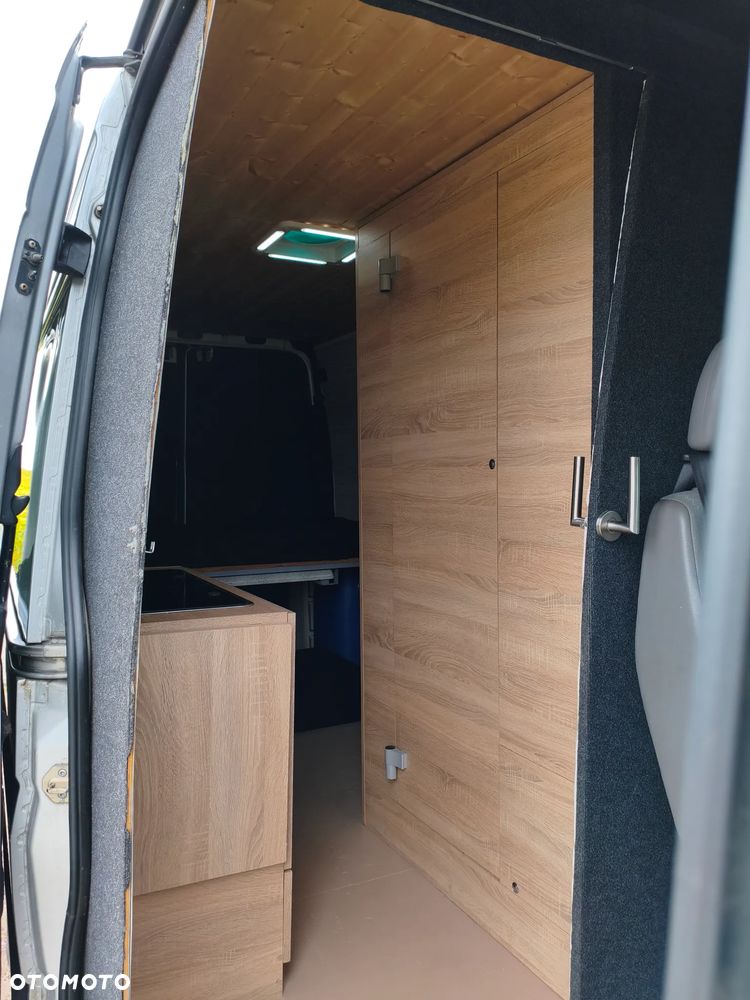 Volkswagen Crafter - 14