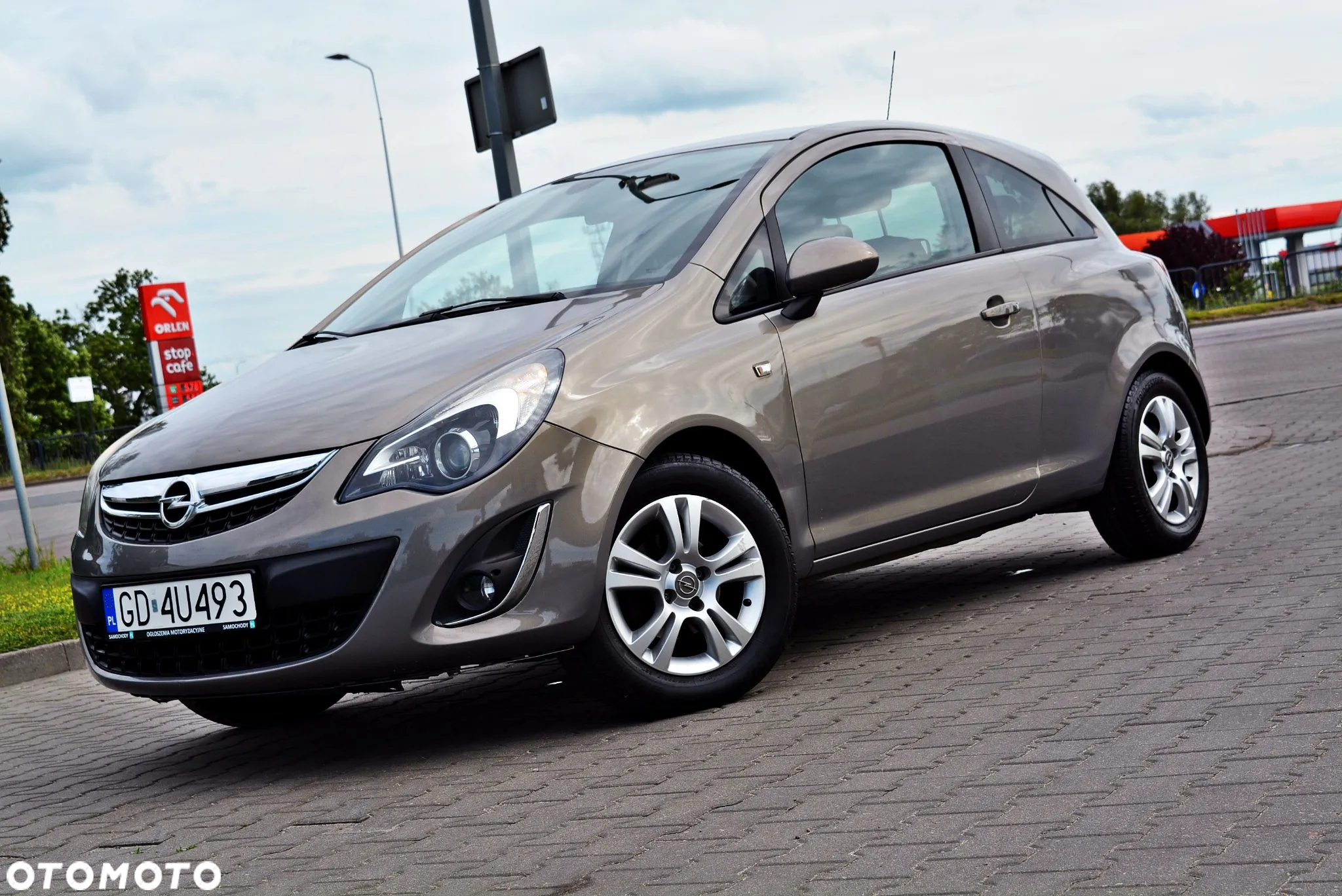 Opel Corsa 1.4 16V Automatik Navi - 11
