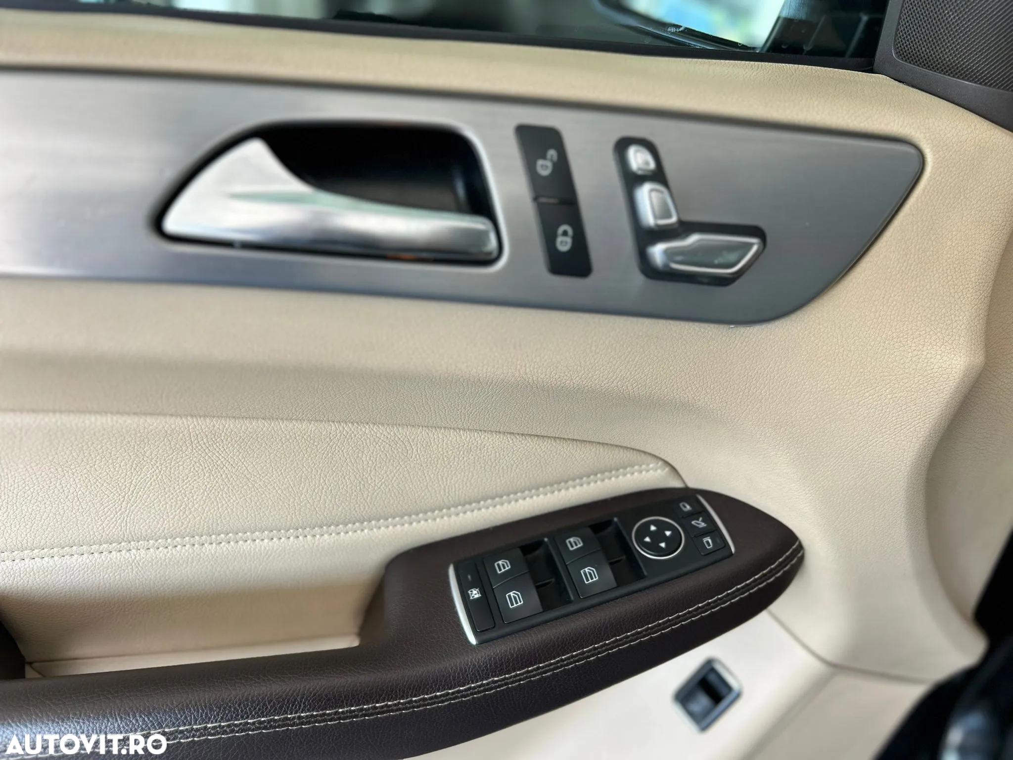 Mercedes-Benz GLE 350 d 4MATIC - 11