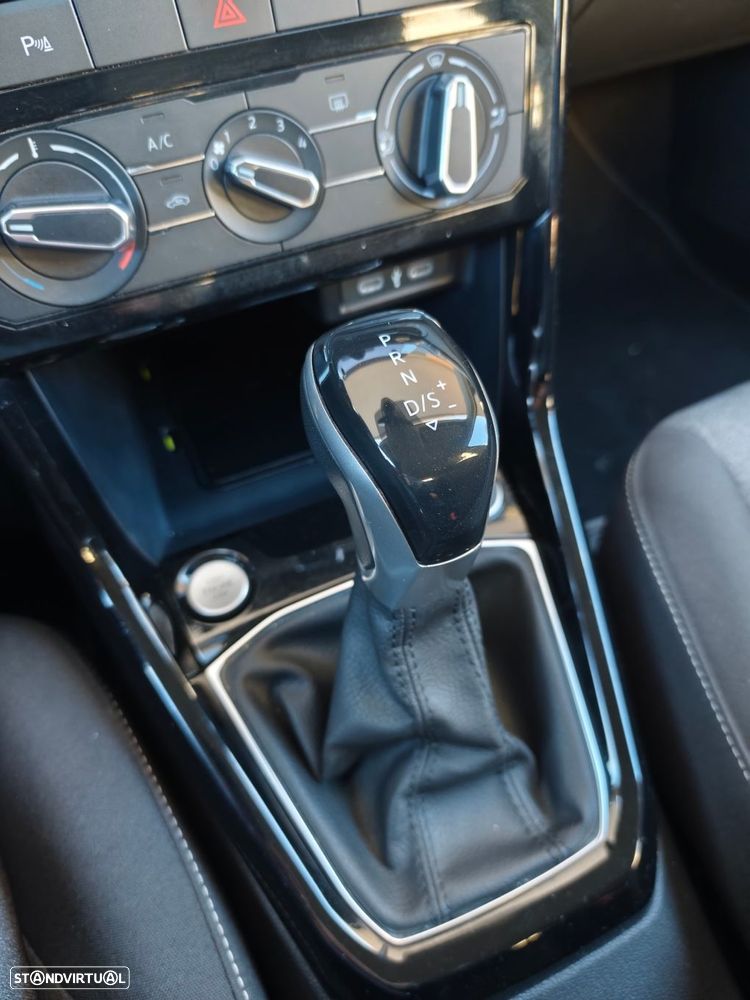 VW T-Cross 1.0 TSI Urban DSG - 12