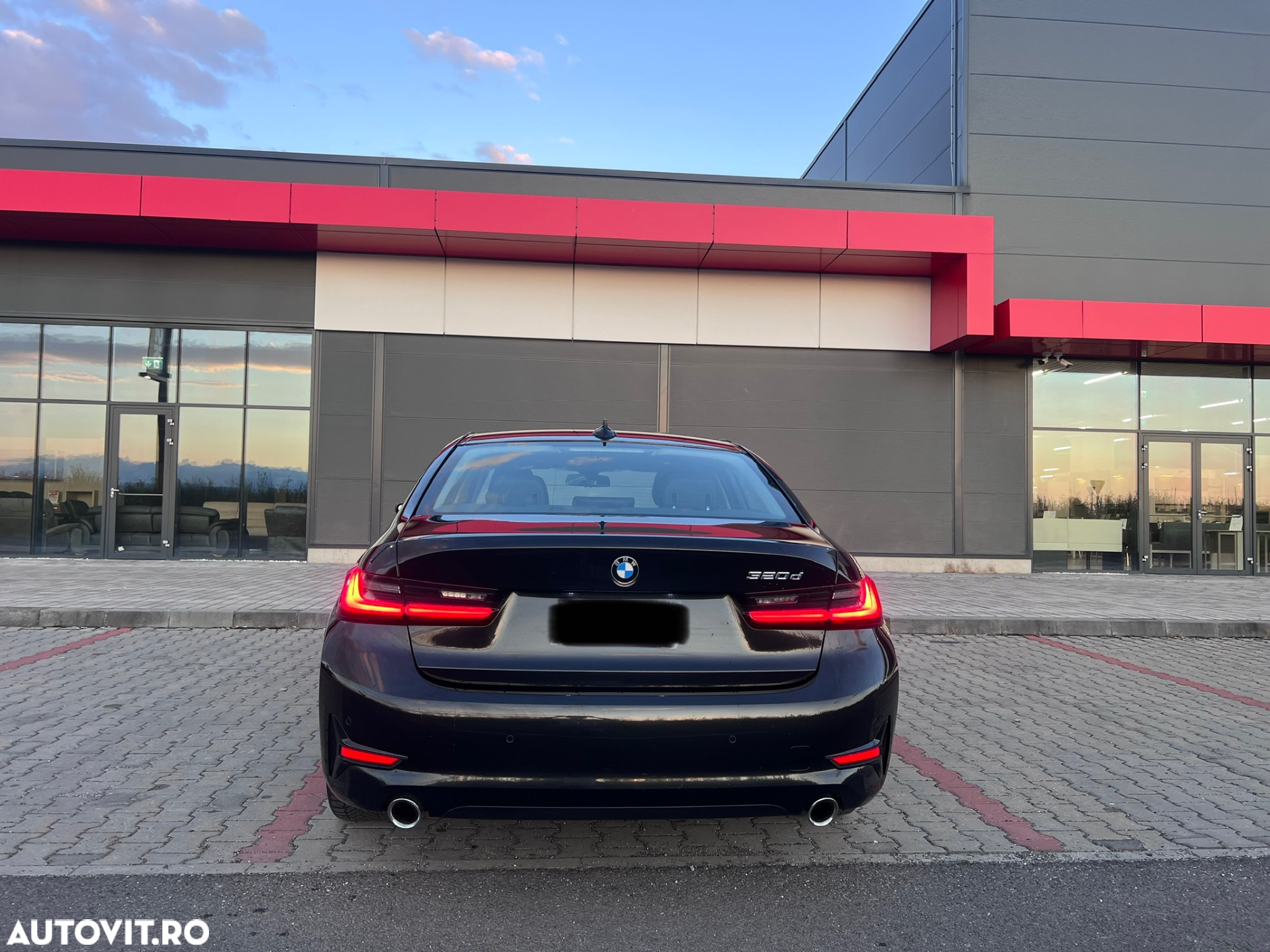 BMW Seria 3 320d Aut. Sport Line - 7