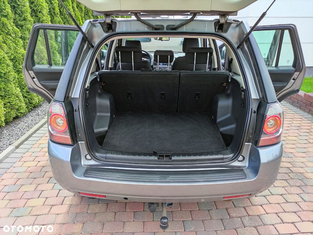 Land Rover Freelander SD4 HSE Luxury - 22