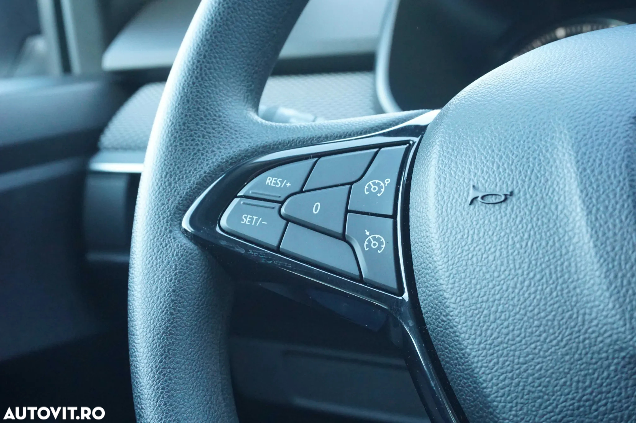 Dacia Sandero TCe 90 Essential - 10