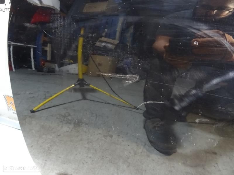 Porta Trás Esquerda Audi A6 (4F2, C6)  Porta Traseira Esquerda Audi A6 - 7