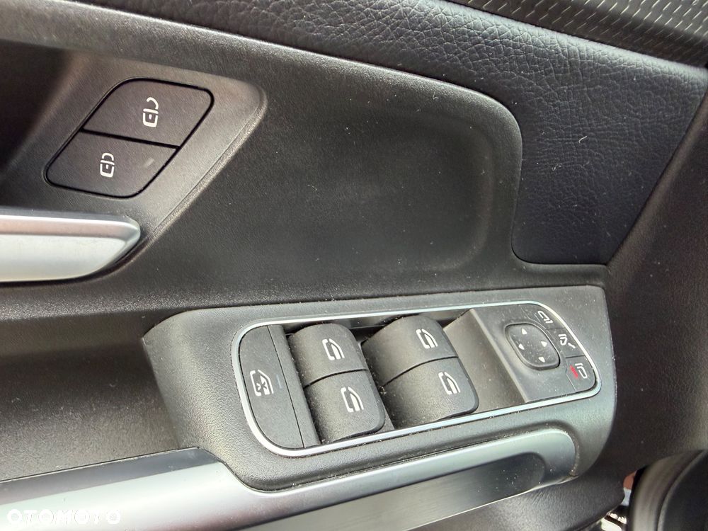 Mercedes-Benz GLB 200 d 8G-DCT Progressive - 25