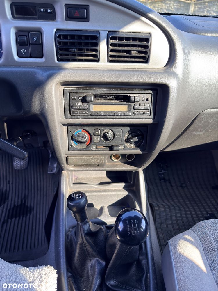 Mazda Seria B - 16