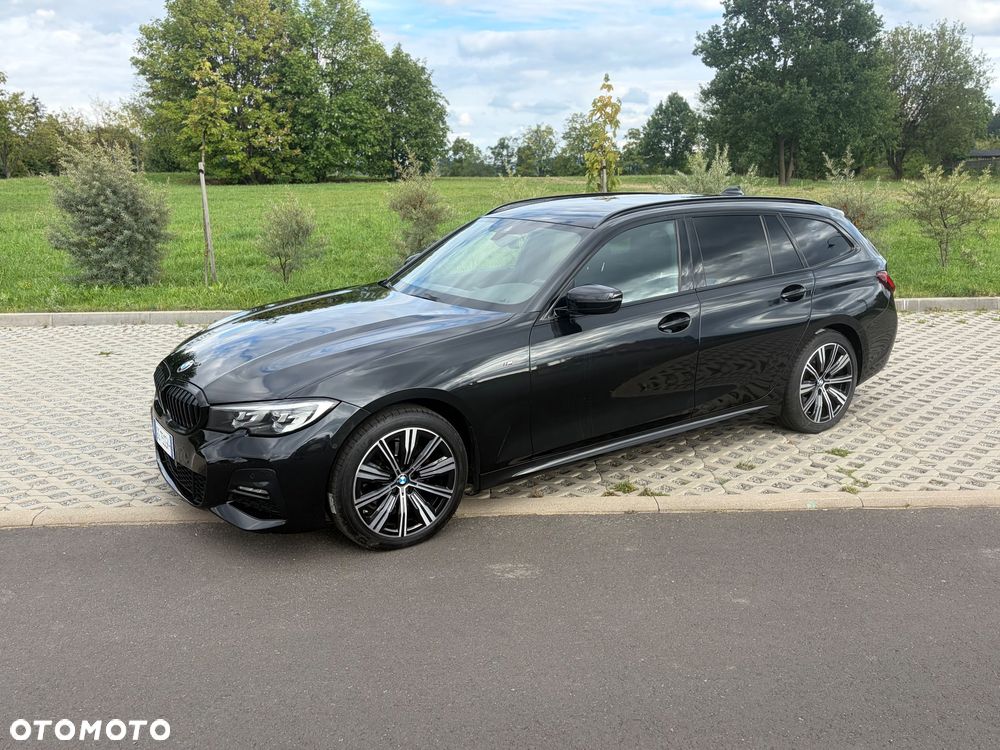 BMW Seria 3 320d xDrive Edition M Sport Shadow - 2