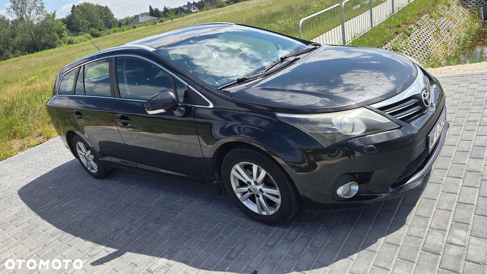 Toyota Avensis - 2