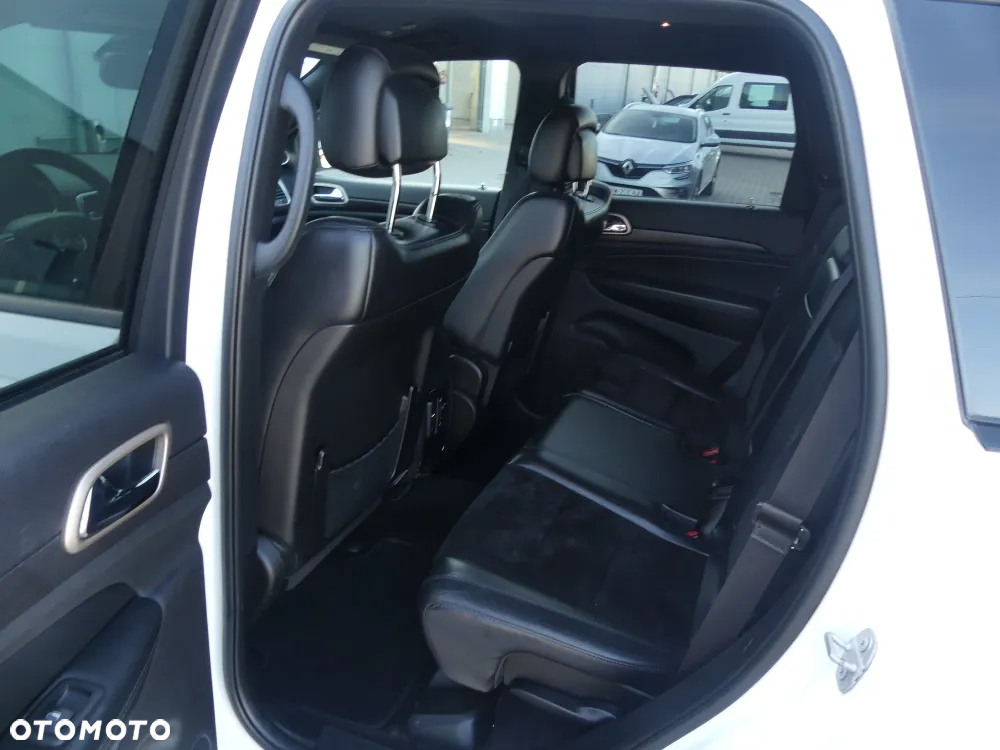 Jeep Grand Cherokee - 10