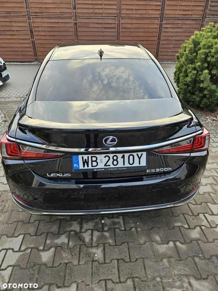 Lexus ES - 10