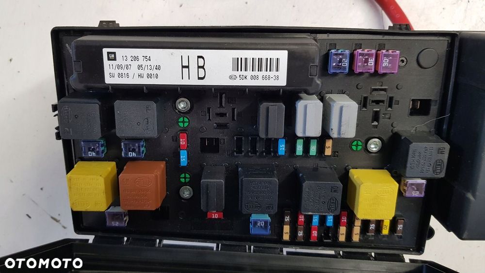 skrzynka bezpieczników Opel Astra H 1.7 cdti 13206754 - 4