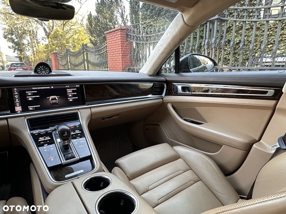 Porsche Panamera - 11