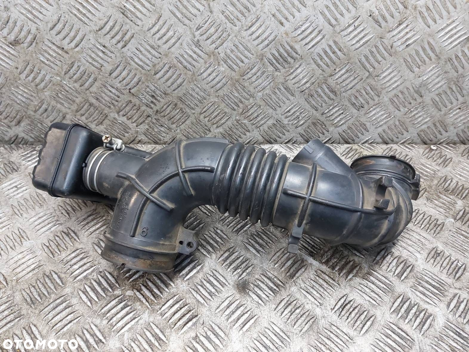RURA DOLOT POWIETRZA TOYOTA AVENSIS T25 2.0 16V 17881-0H040 - 3
