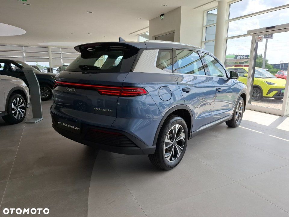 BYD Sealion 5 - 5