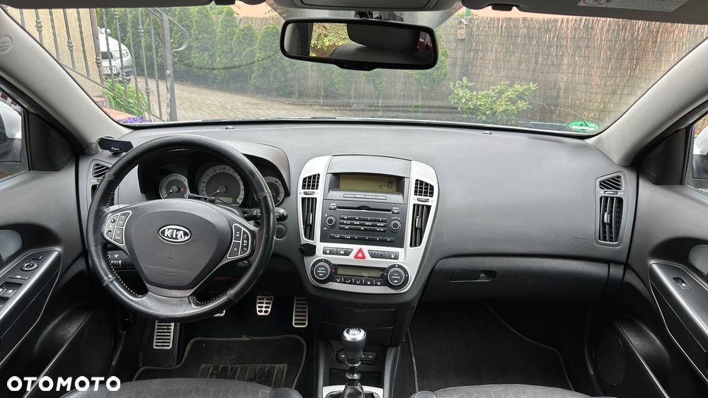 Kia Ceed - 3