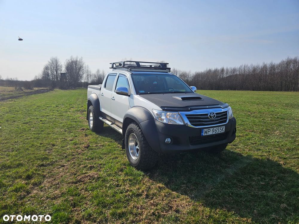 Toyota Hilux 3.0 D-4D Invincible - 10