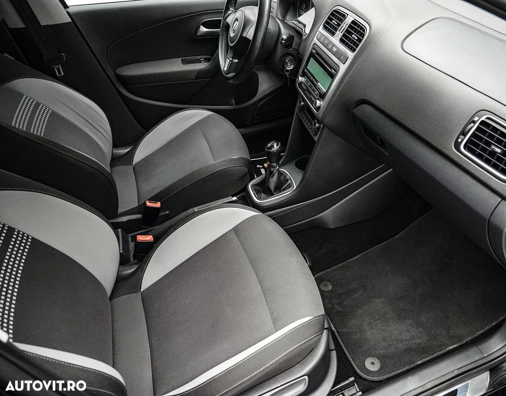 Volkswagen Polo 1.6 TDI Blue Motion Technology Black/Silver Edition - 13