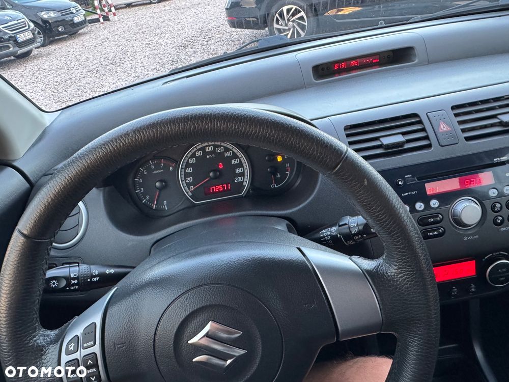 Suzuki Swift - 11
