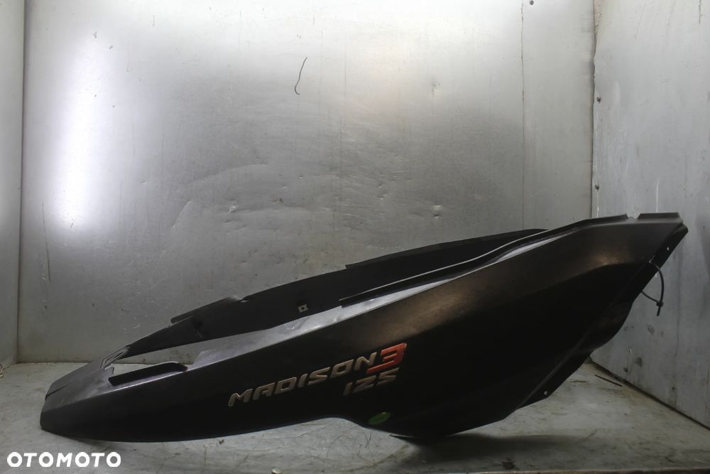 Rieju City Line Malaguti Madison 3 125 Bok boczek owiewka ogon lewy prawy - 2