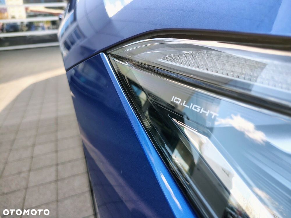 Volkswagen Passat - 33