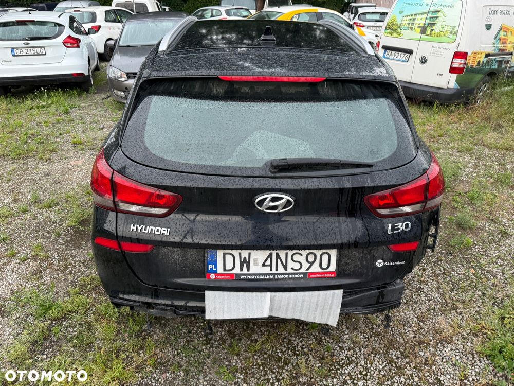 Hyundai i30 1.0 T-GDI Classic + DCT - 11