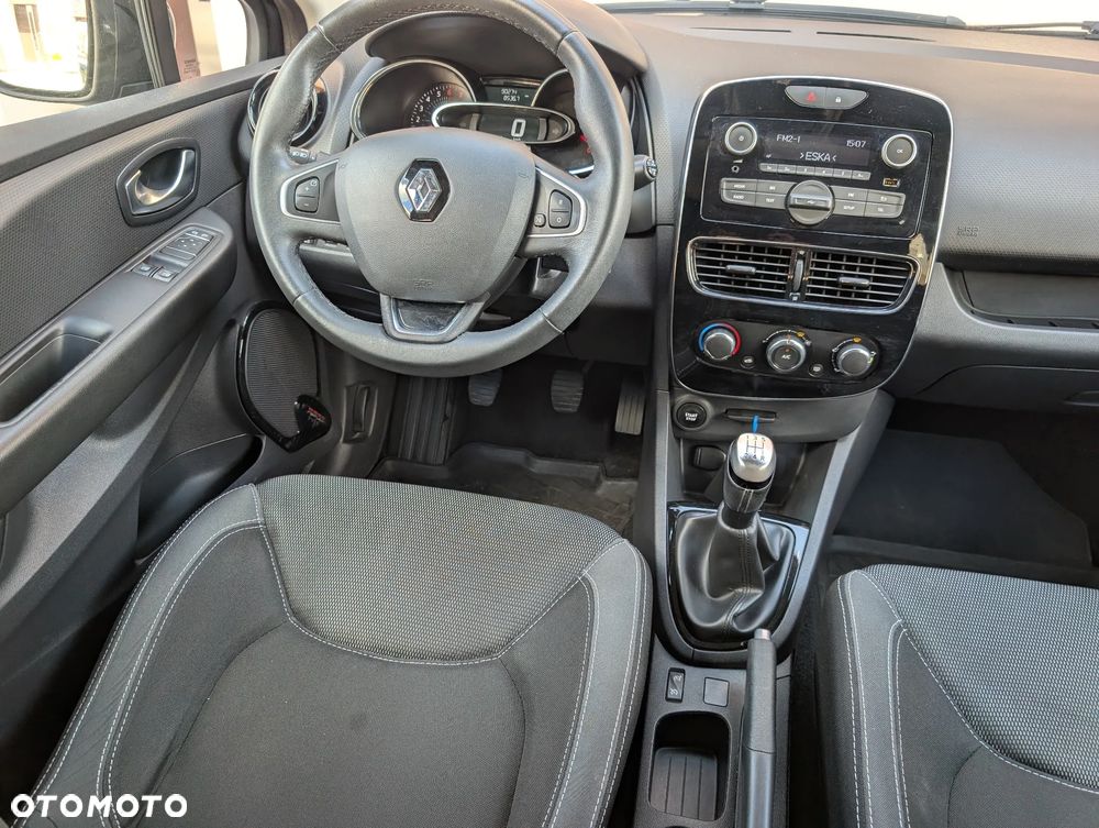 Renault Clio 1.2 16V Life - 23