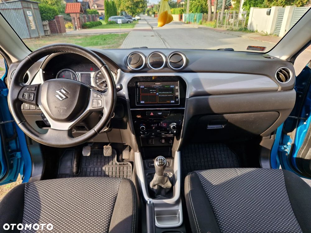 Suzuki Vitara 1.6 Premium 2WD - 17