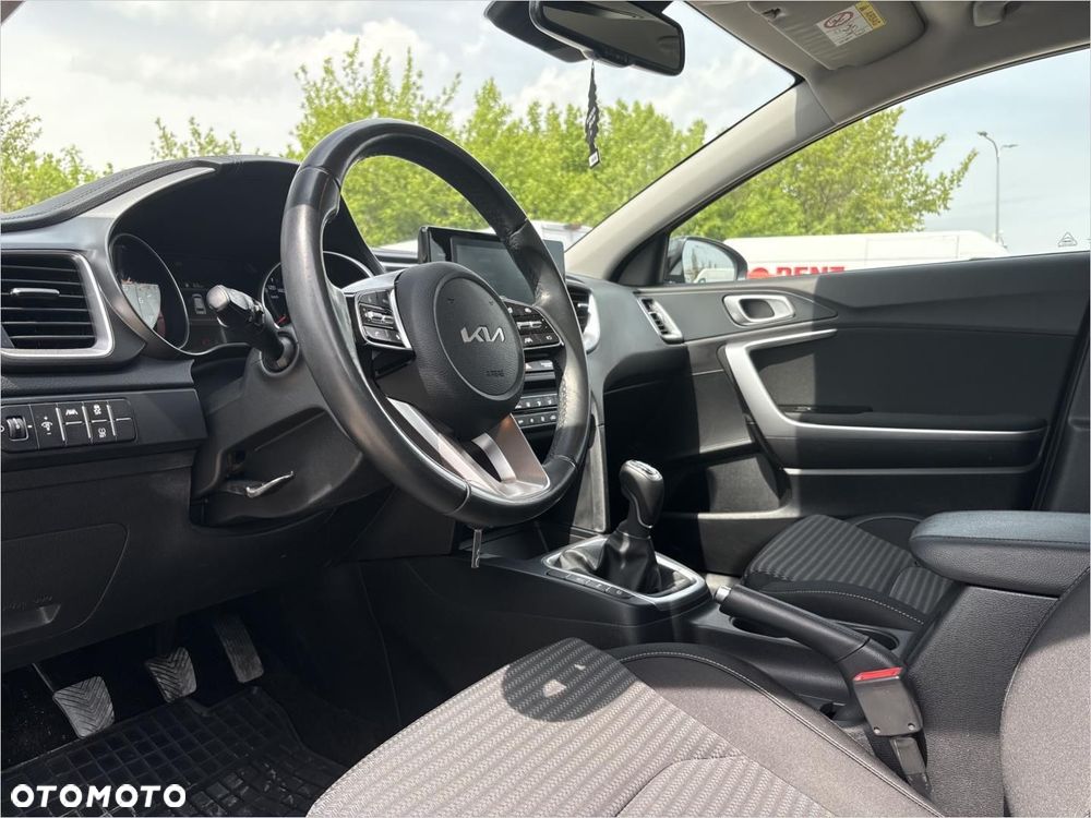 Kia Ceed 1.5 T-GDI M - 9