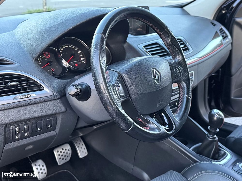 Renault Mégane Sport Tourer 1.6 dCi GT Line - 11