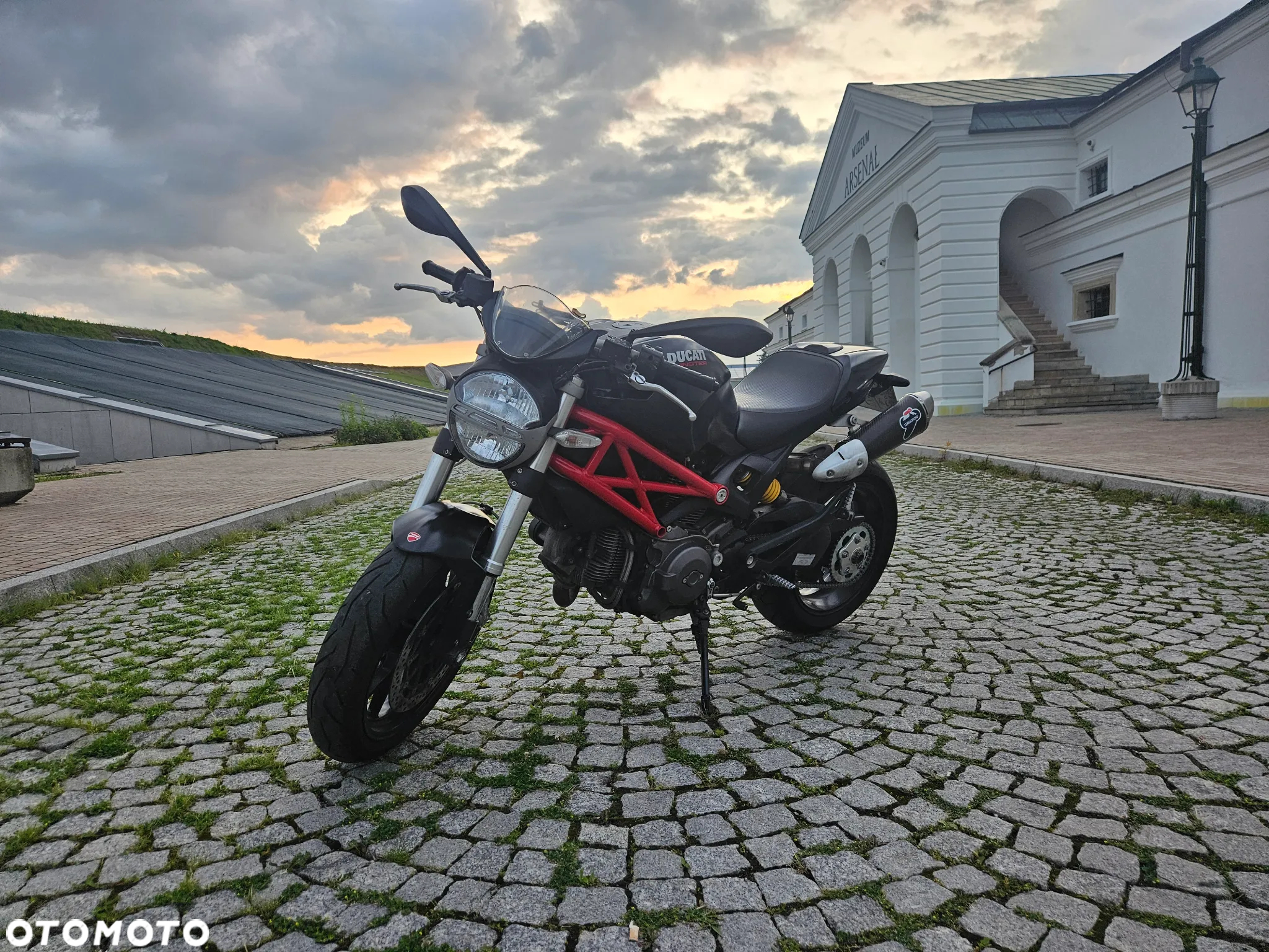 Ducati Monster - 3