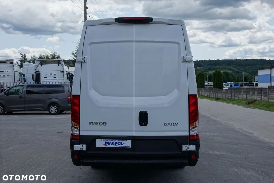 Iveco DAILY 35S16 / FURGON / BLASZAK / L4H2 / ROZSTAW OSI 410 CM /FAKTURA VAT 23% / NOWY !!! - 6