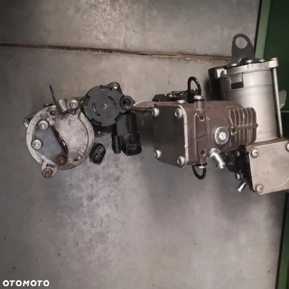 KOMPRESOR ZAWIESZENIA MERCEDES W166 W221 - 3